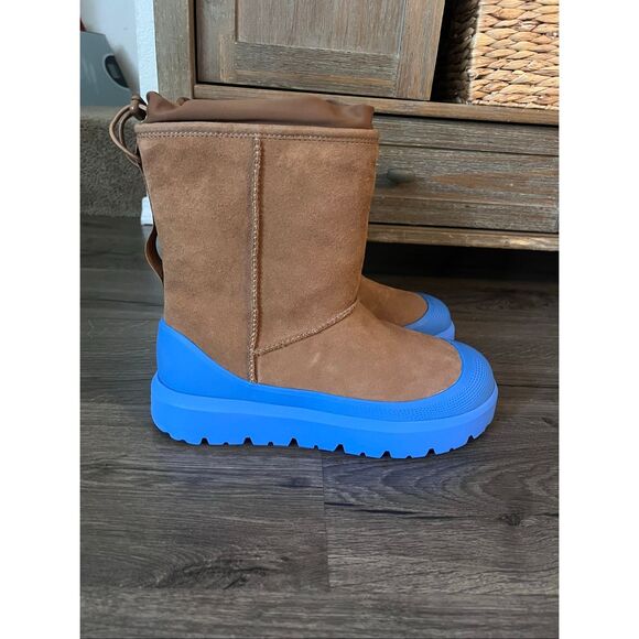 Ugg Classic Short Weather Hybrid size 10 - Picture 1 of 8